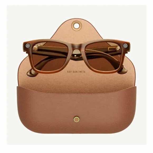 Ray-Ban Accessories - Rayban Meta smart glasses can take pics and videos.. comes with case and charger
